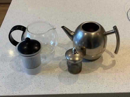 Photo of free Two tea pots (Swindon SN25) #1