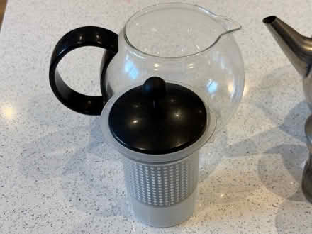 Photo of free Two tea pots (Swindon SN25) #4