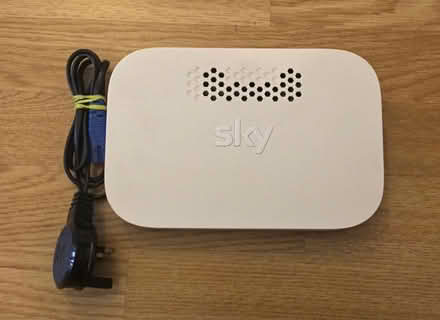 Photo of free SKY Q HUB Router+SKY WIFI Extender (Ickenham) #4