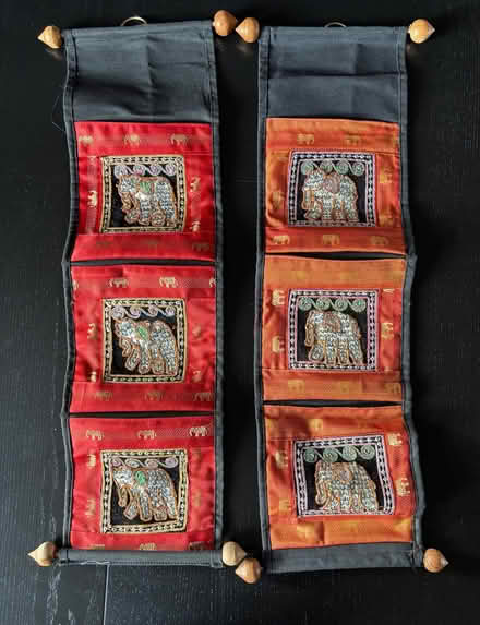 Photo of free Wall hangings (Welling DA7) #1