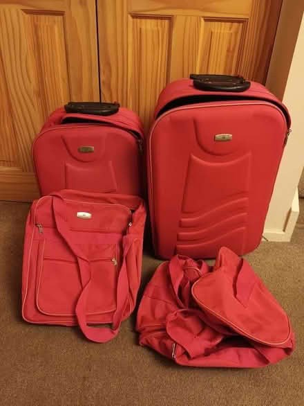 Photo of free 4 piece hot pink luggage set (Walnut Tree MK7) #2