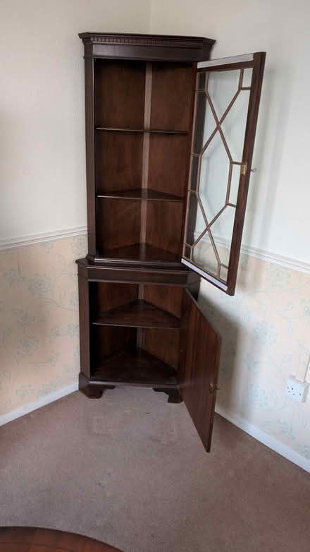 Photo of free corner unit (leicester LE2 eme) #2