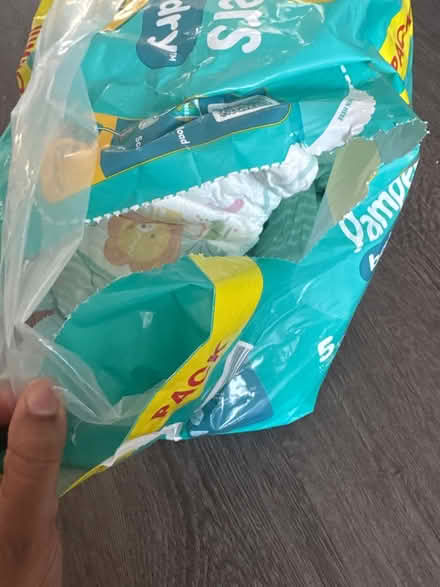 Photo of free Pampers size 5 (Croydon) #2