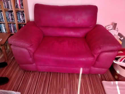 Photo of free Settee (CT10) #1