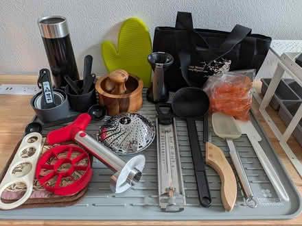 Photo of free Various kitchen items (Tanasbourne) #1