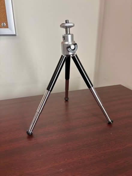 Photo of free Mini tripod (141 Fairfield Dr) #1