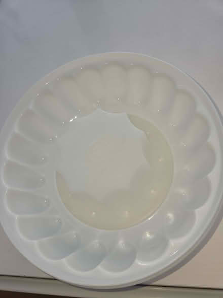 Photo of free Tupperware Large 23cm Jelly mould (Staveley LA8) #2