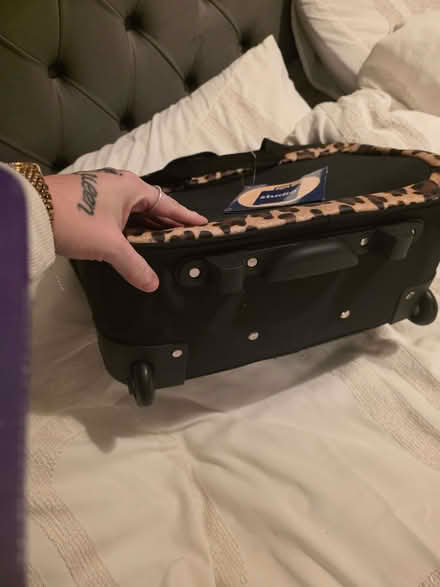 Photo of free Suitcase bag (Cavendish DE23) #3