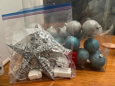 Photo of free Light up Tree star Topper (Columbia) #1