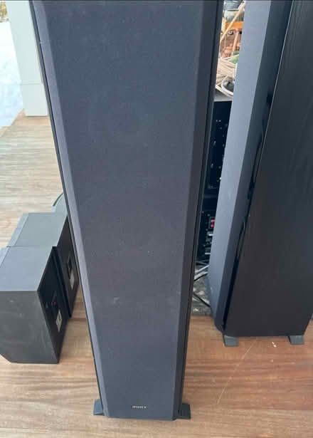 Photo of free Speakers (Red Hook NY) #2