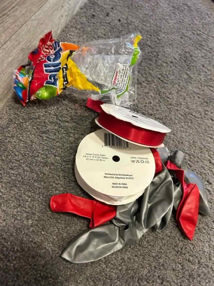 Photo of free Balloons and ribbon (North Hollywood) #1