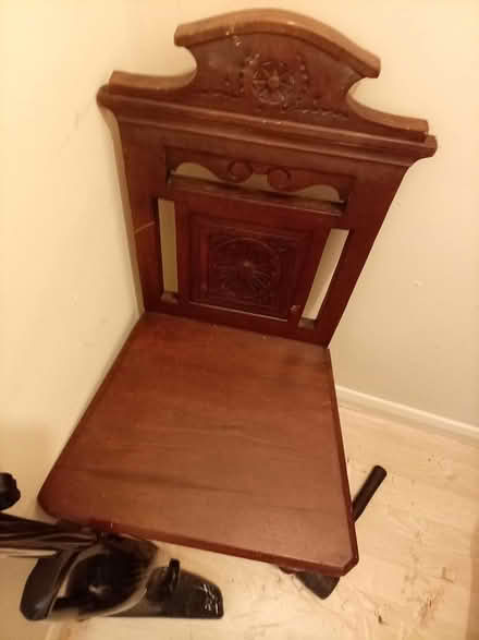 Photo of free Small chair (Ta219ep) #2