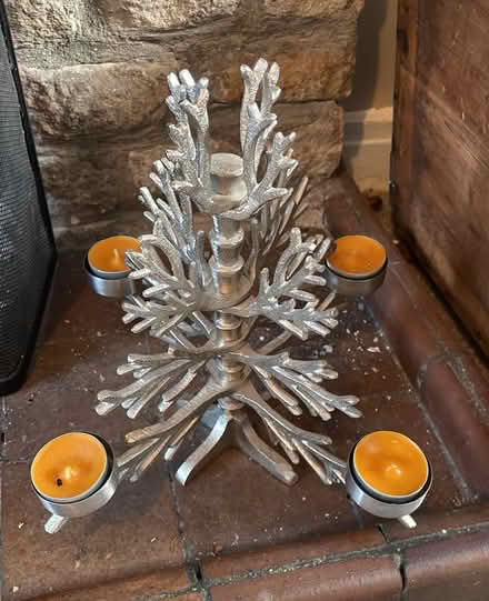 Photo of free Candleholder and tall red vase (Steeple Aston OX25) #1