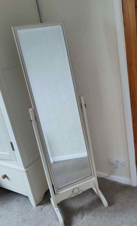 Photo of free Free standing mirror (Garstang PR3) #1