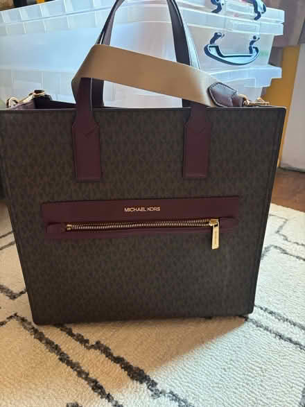 Photo of free Micheal Kors bag (Rego Park) #1