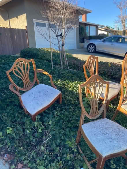 Photo of free Curb alert 7 vintage chairs good cn (Foothill Boulevard Cupertino) #3