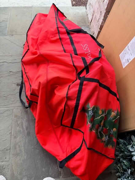 Photo of free Pre-lit artificial Xmas tree (hinsdale) #1