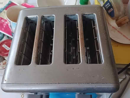 Photo of free 4 slice electric toaster (Knaresborough HG5) #1