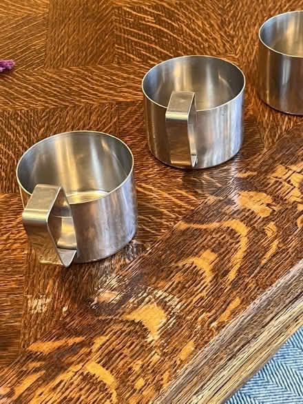 Photo of free 4 identical glass holders (Prospect and DeAnza) #1