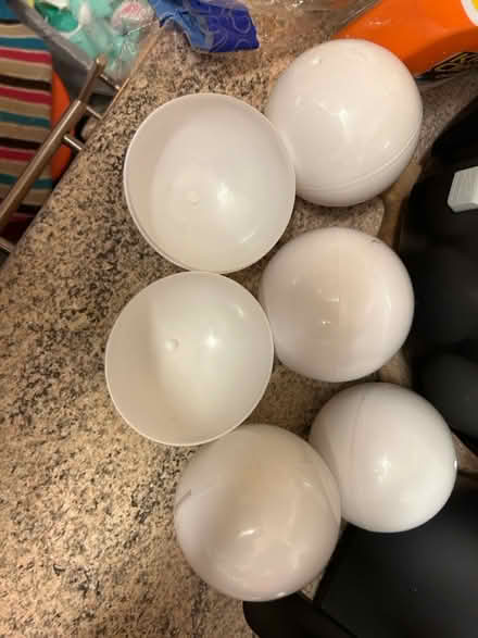 Photo of free 5 plastic balls (Parkside SK7) #1