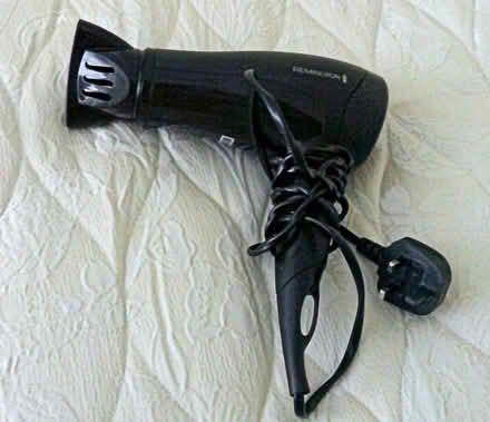 Photo of free hair dryer - remington (Hoohill FY3) #1
