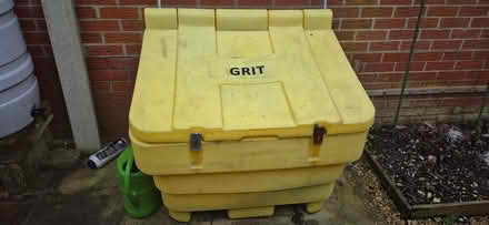Photo of free Salt/Grit bin (Clanfield) #2
