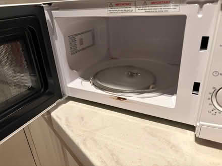 Photo of free Microwave (Clerkenwell WC1X) #2