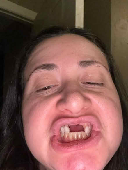 Photo of free Bag of toiletries (07039) #1