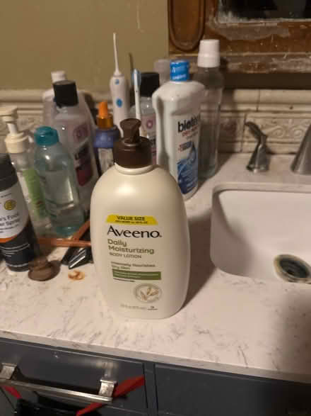 Photo of free Lotions- aveeno (07039) #1