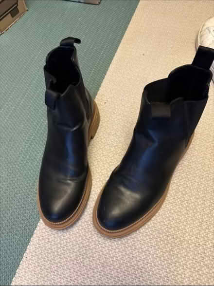 Photo of free Boots size 6 (Croydon) #2