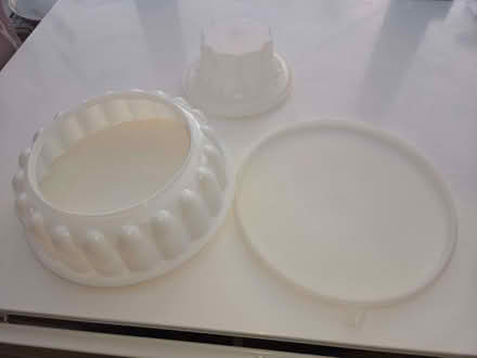 Photo of free Tupperware Large 23cm Jelly mould (Staveley LA8) #4