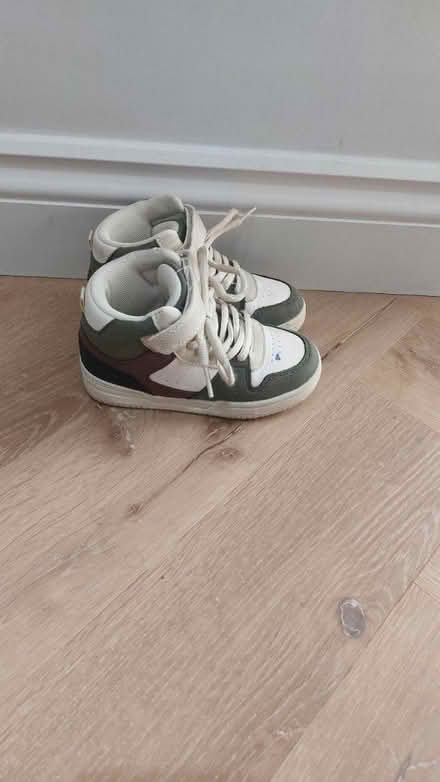 Photo of free High top trainers UK infant size 8 (SM1) #2