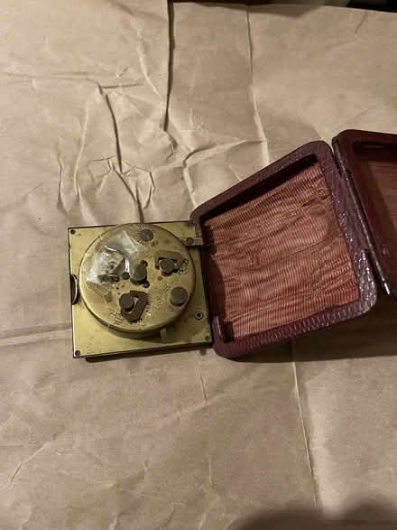 Photo of free Vintage travel clock for refurb (Finsbury Park N4) #4