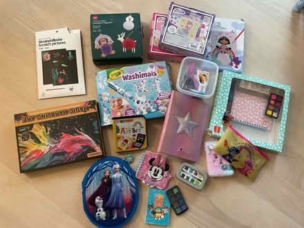 Photo of free Assortment of arts & crafts (SW8 Battersea) #1