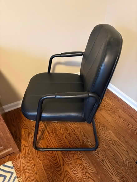 Photo of free Office chair (West Glenview) #1