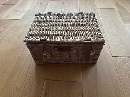 Photo of free Hamper Basket (Hurstpierpoint BN6) #4