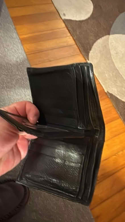 Photo of free Leather wallet (Woodridge (20018)) #1
