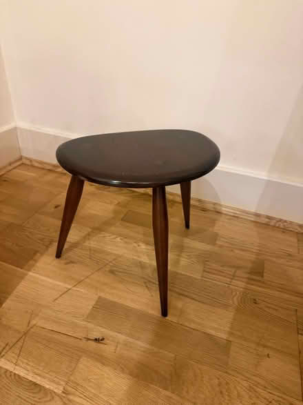Photo of free Stool (W1u 6bt) #1