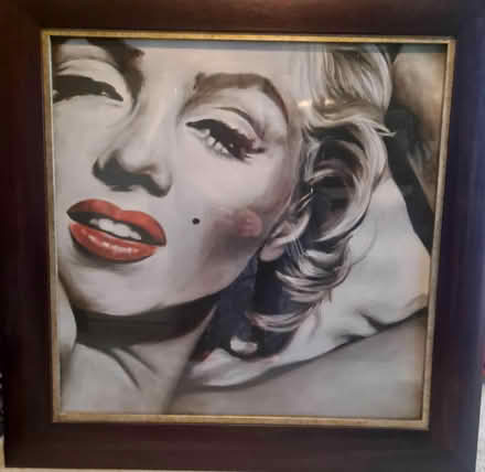 Photo of free Paintings and lights (Silkstone S75) #2