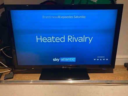 Photo of free LG 42" TV - with screen issue (Banner Cross S11) #1