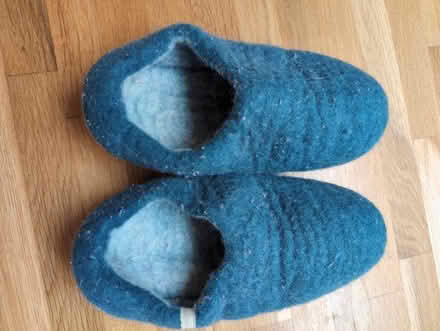 Photo of free Felt slippers (BN43) #1