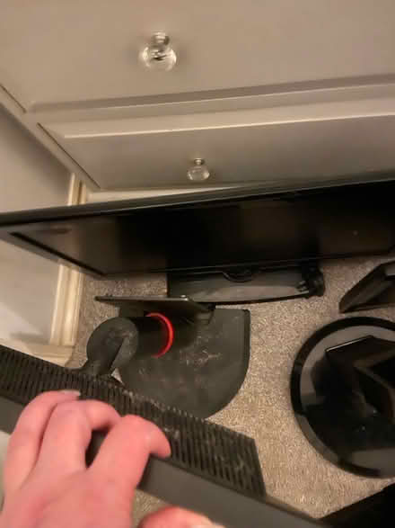 Photo of free 2 monitors, 1 tv and 1 computer (Biggin Hill TN16) #2