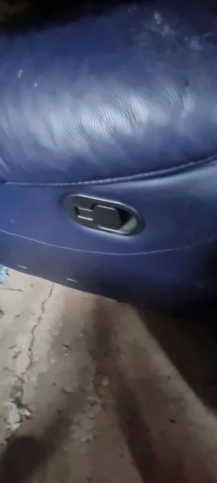 Photo of free Dark Blue 2 Seater Leather Recliner (Ravensbourne BR1) #3