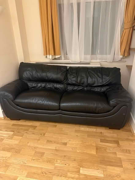 Photo of free Sofa set (W1u 6bt) #1