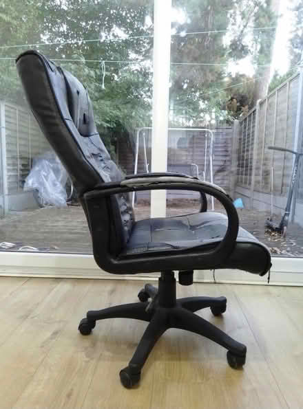 Photo of free Office chair (Bushey WD19) #1