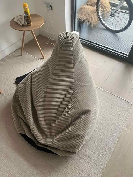 Photo of free Large cooking pot & bean bag (Angel N1 7FF) #1