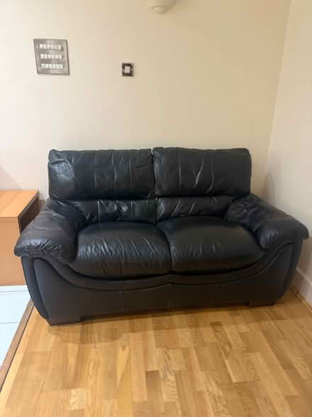 Photo of free Sofa set (W1u 6bt) #2