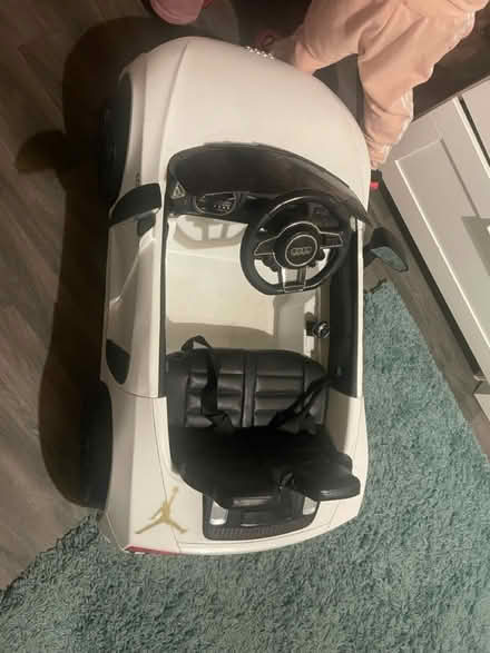 Photo of free White children’s. Car (SW2) #3