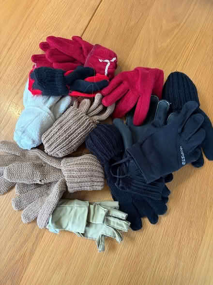 Photo of free Assorted gloves (SG6) #1