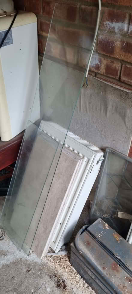 Photo of free 2 x White Radiators Excellent condition (Ravensbourne BR1) #2